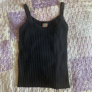 Cute vintage ribbed black tank top
